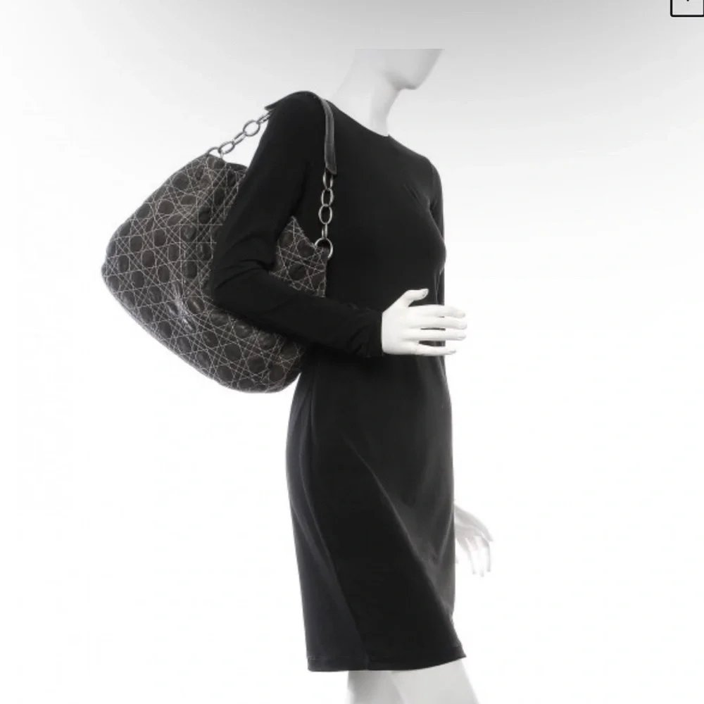 Christian Dior hobo bag in Cannage stitched Goatskin leather. Dark Gray Brown